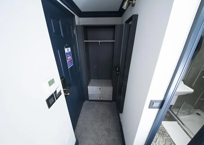 Hotel The Pack And Carriage Londra